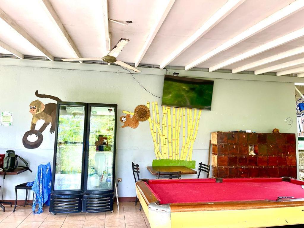 New Hostel Manuel Antonio, Meet New People 外观 照片